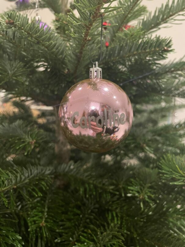 Julekugle - Lys Pink - 6 cm.