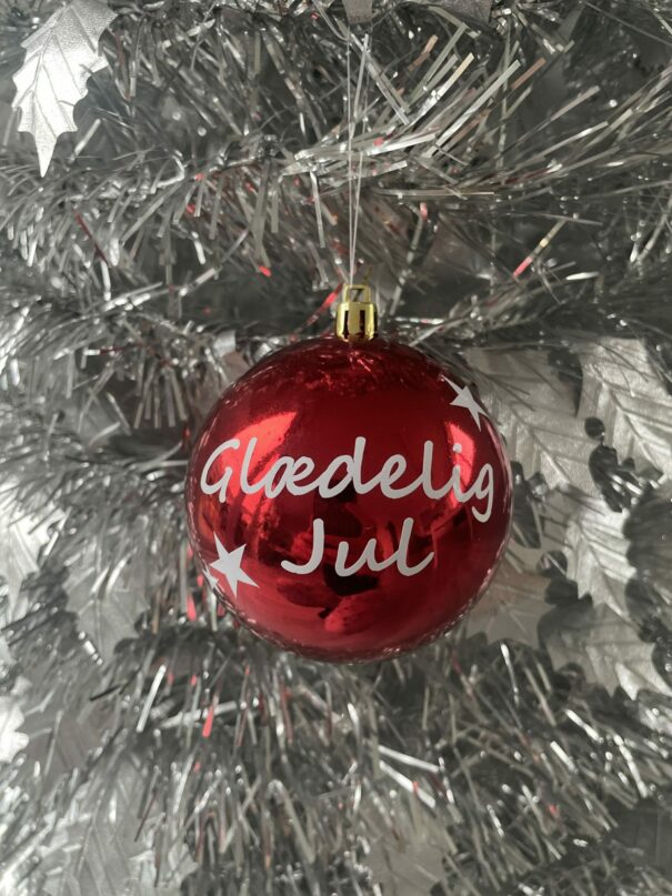 Julekugle - Blank Rød - 8 cm.